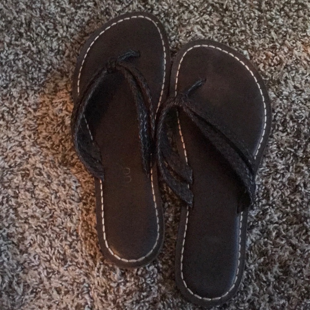 Bernardo Leather Sandal